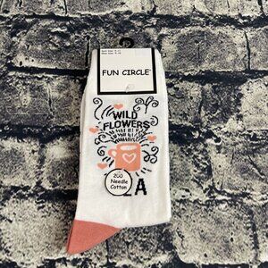 Fun Circle Women's Shoe Sz 5-10 Socks 1 Pair of Tea Phrase  Socks